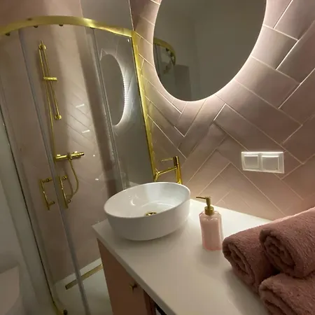 Sunny Apartment *